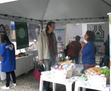 Evento do Dia Mundial da Alimentação foi realizado no Calçadão da Rua XV de Novembro, em Curitiba.