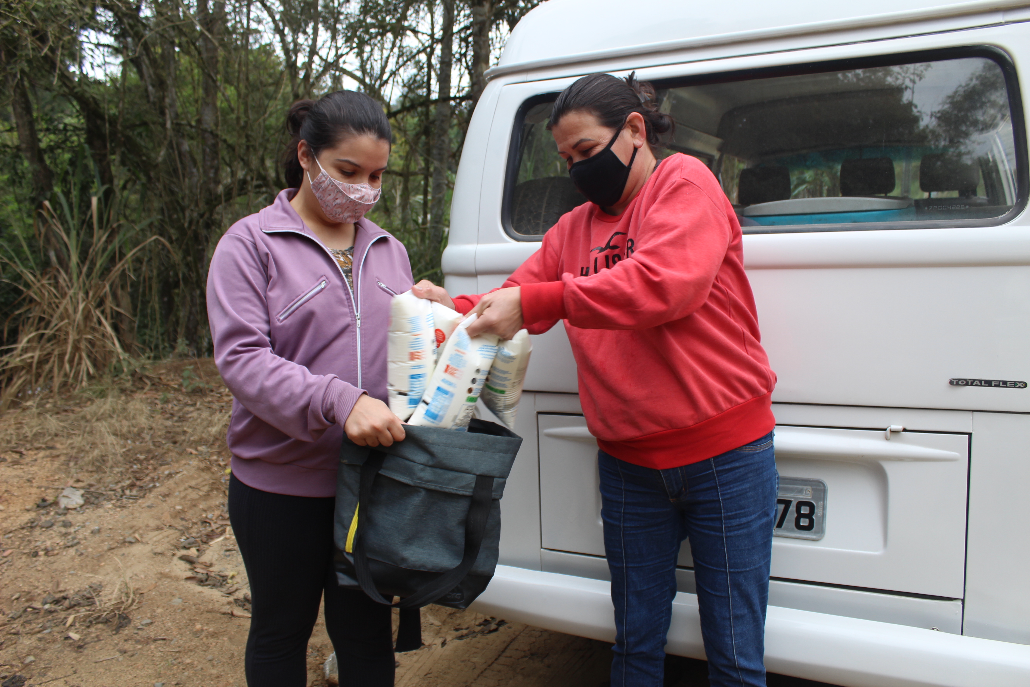 Programa estadual de distribuição de leite leva segurança alimentar ao Vale do Ribeira