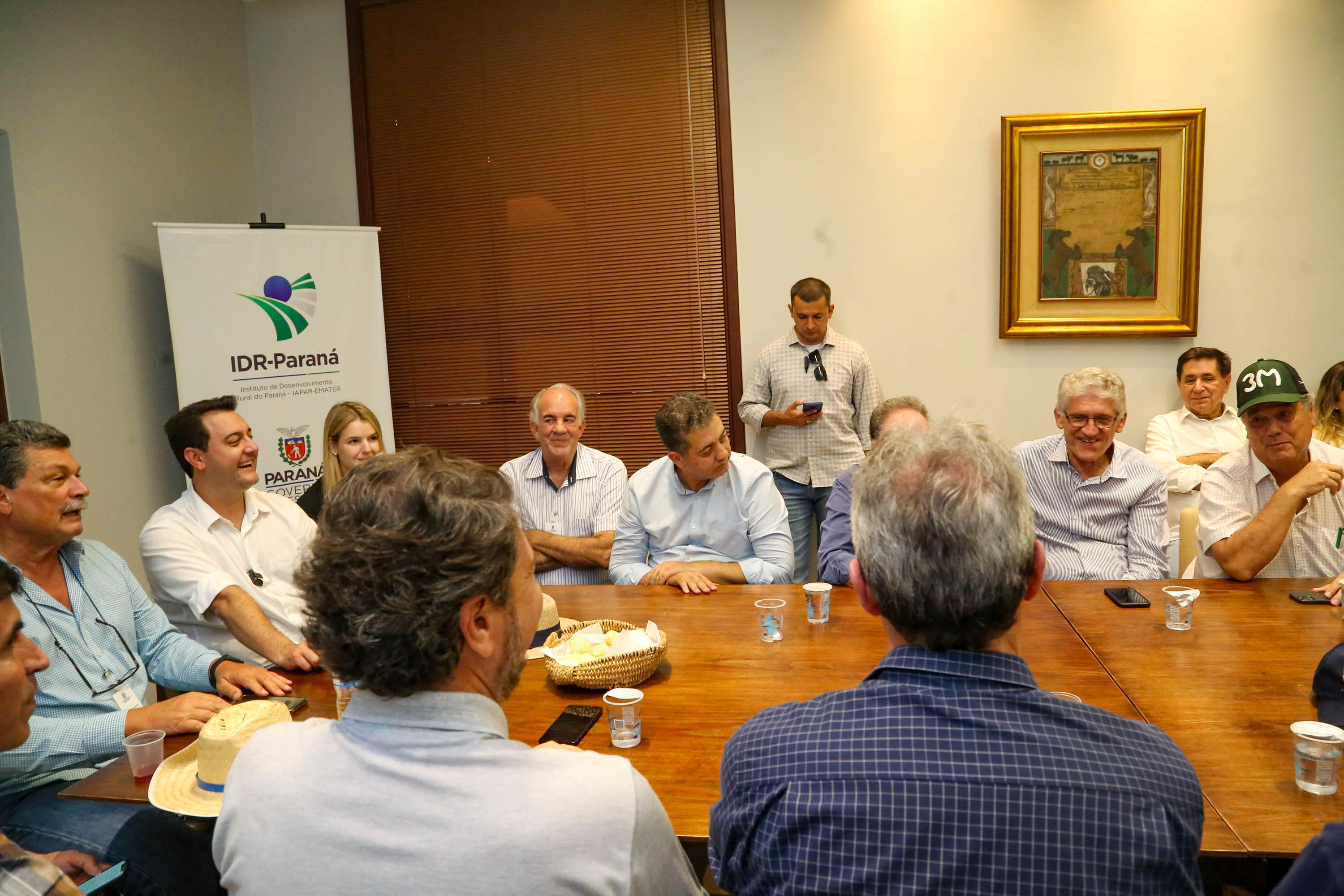 Governador conhece projeto de alimentação do futuro desenvolvido em Londrina