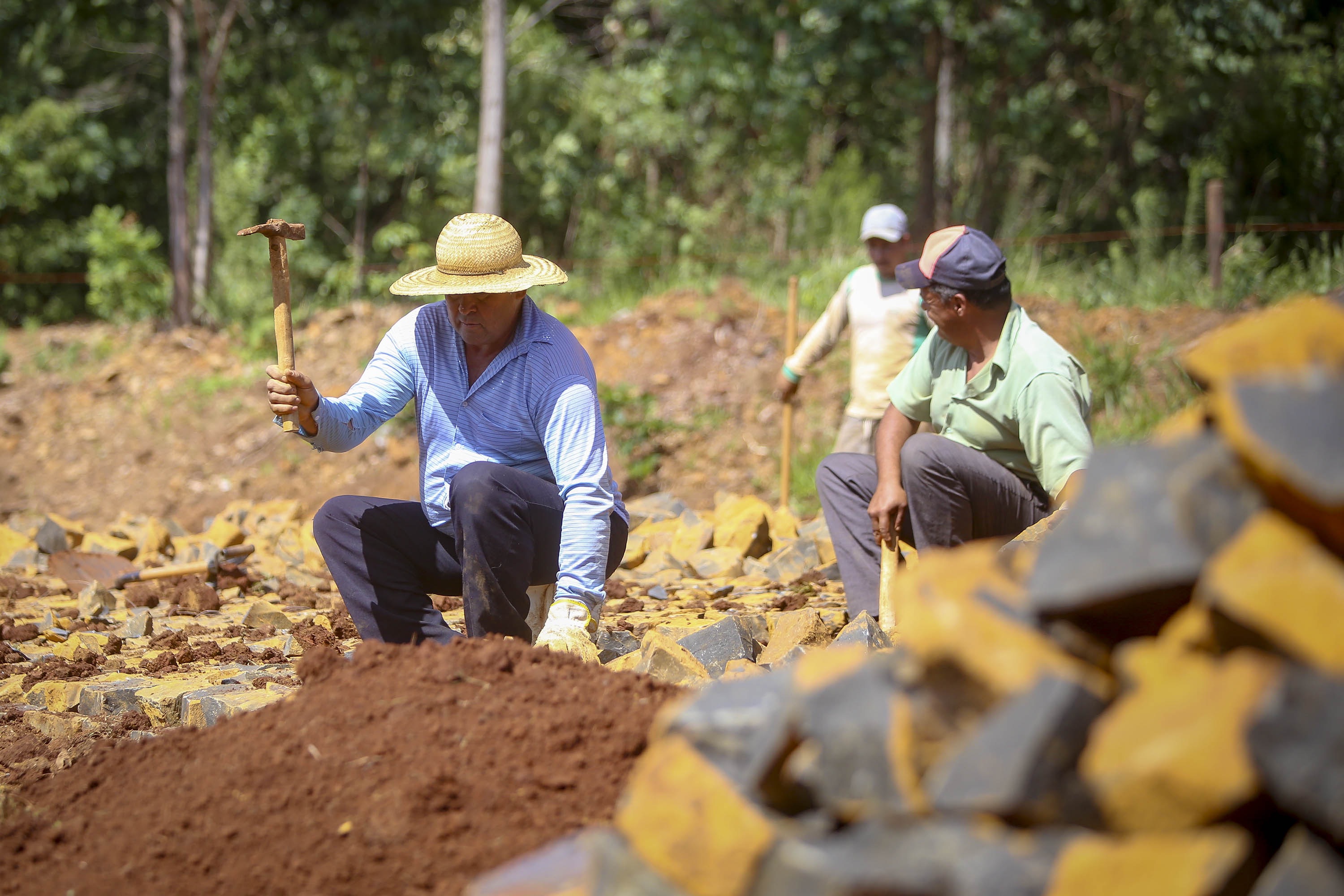stado investe R$ 304 milhões na pavimentação de 1.000 km de estradas rurais em três anos