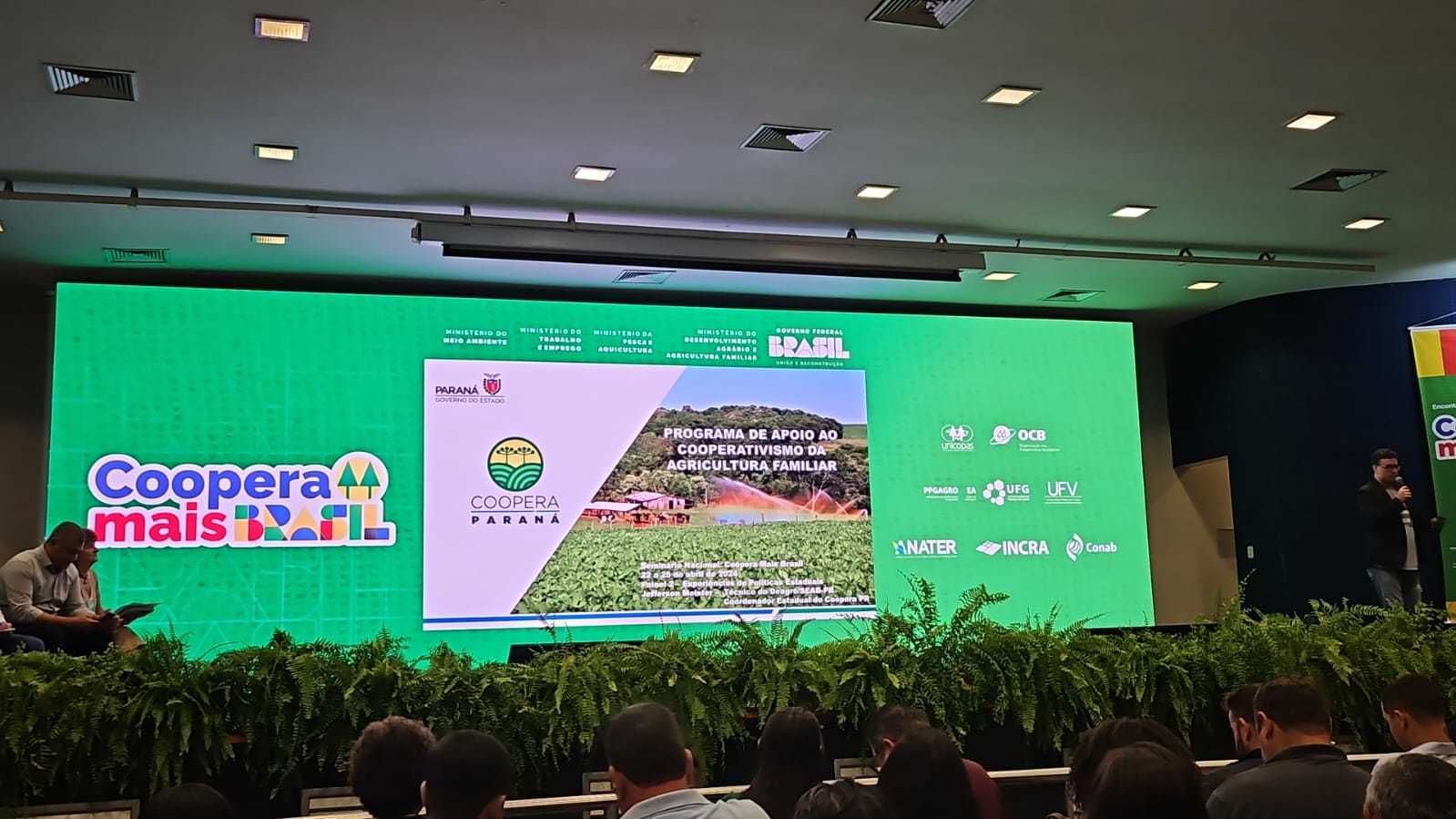 Estado apresenta programa Coopera Paraná em evento nacional