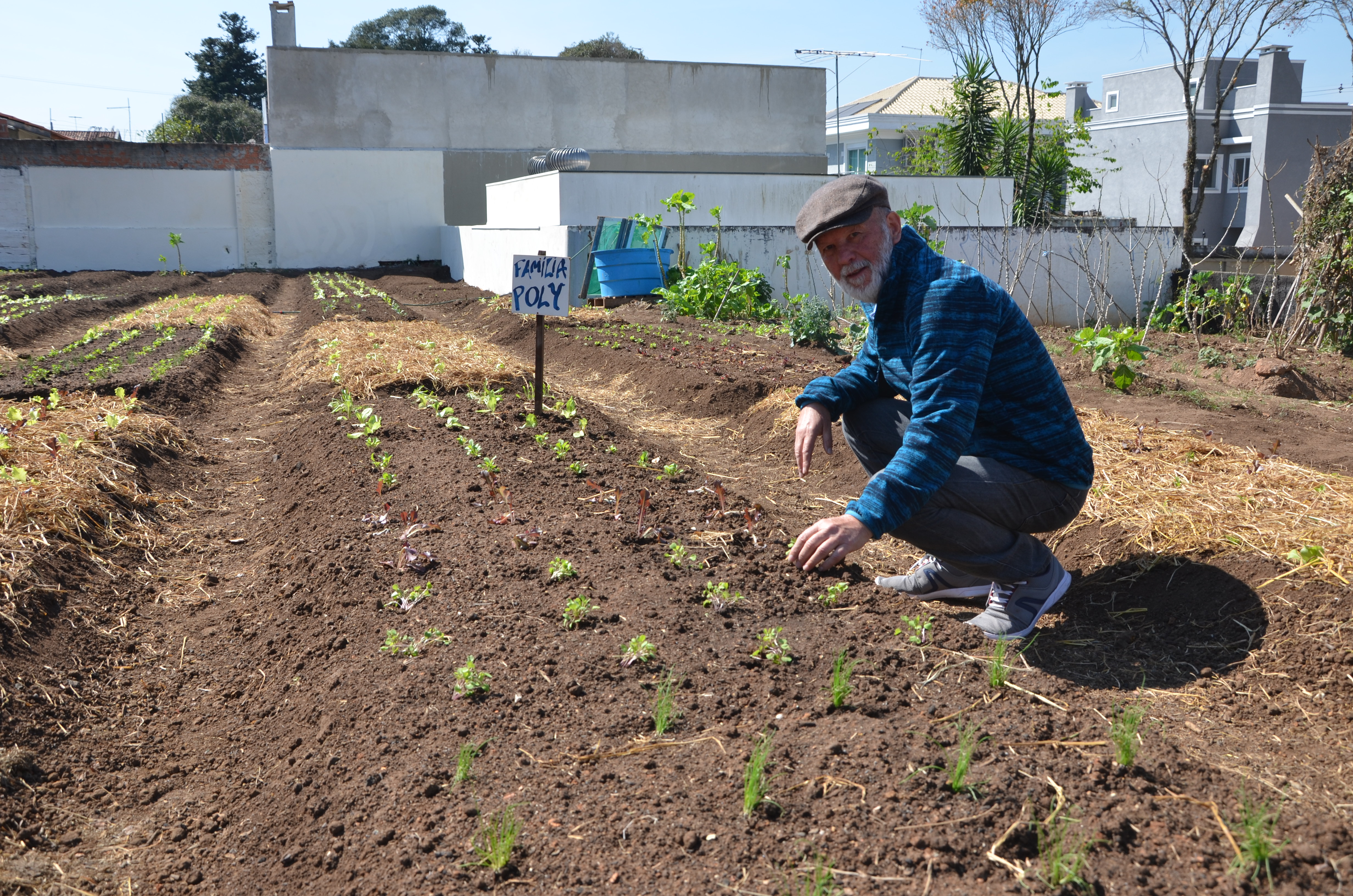 Agricultor Lincoln Willian Polycarpo, que idealizou a horta no Boqueirão