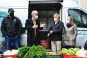 Governo do Estado faz primeira entrega de alimentos do Compra Direta em Curitiba