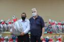 Seab e Adapar entregam cestas de Natal a colaboradores terceirizados