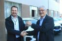 Seab entrega carros para núcleos regionais
