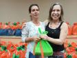 Trabalhadores terceirizados da Seab e Adapar recebem cestas de Natal