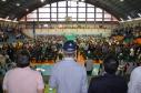 Cerca de 1,5 mil pessoas, entre produtores, técnicos, estudantes e representantes de empresas envolvidas com o setor, participaram do 36º Encontro Estadual de Sericicultura, em Iretama. O ganhe real em pequenas propriedades e as inovações atraem produtores jovens para a atividade.