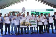 Estado anuncia R$ 38 milhões em máquinas para estradas rurais da região Centro-Sul