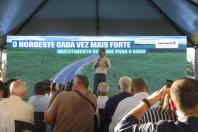 Ratinho Junior libera R$ 264 milhões para novo maquinário e estradas rurais da região de Umuarama