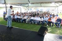 Ratinho Junior anuncia R$ 19,7 milhões para pavimentação rural em Ouro Verde do Oeste