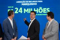 Ratinho Junior libera R$ 442 milhões para obras em 10 municípios do Paraná incluindo estradas rurais