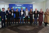  Ratinho Junior confirma R$ 363 milhões para 10 cidades em sete regiões do Estado 