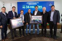 Ratinho Junior confirma R$ 741 milhões para infraestrutura urbana e rural de 12 municípios