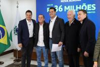 Ratinho Junior confirma R$ 741 milhões para infraestrutura urbana e rural de 12 municípios