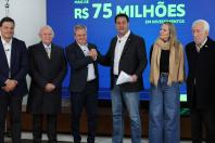 Ratinho Junior confirma R$ 741 milhões para infraestrutura urbana e rural de 12 municípios