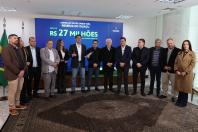 Ratinho Junior confirma R$ 741 milhões para infraestrutura urbana e rural de 12 municípios
