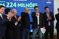 Ratinho Junior confirma R$ 741 milhões para infraestrutura urbana e rural de 12 municípios