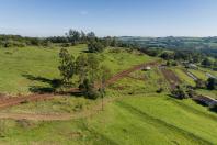 Ratinho Junior anuncia R$ 19,7 milhões para pavimentação rural em Ouro Verde do Oeste
