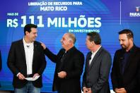 Ratinho Junior confirma R$ 741 milhões para infraestrutura urbana e rural de 12 municípios