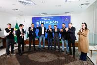 Ratinho Junior confirma R$ 741 milhões para infraestrutura urbana e rural de 12 municípios