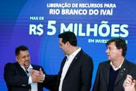 Ratinho Junior confirma R$ 741 milhões para infraestrutura urbana e rural de 12 municípios