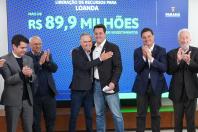  Ratinho Junior confirma mais de R$ 453 milhões para obras em 11 municípios 