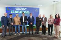  Ratinho Junior confirma mais de R$ 453 milhões para obras em 11 municípios 