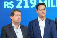 Ratinho Junior confirma quase R$ 890 milhões para obras e investimentos em 12 municípios