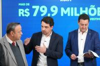 Ratinho Junior confirma quase R$ 890 milhões para obras e investimentos em 12 municípios