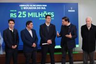 Ratinho Junior confirma R$ 565,6 milhões para 11 municípios do Estado
