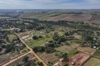 Em Cidade Gaúcha, Estado investe R$ 22,1 milhões para pavimentar maior vila rural do Paraná