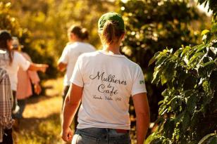 mulheres café