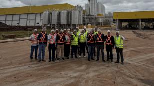 Secretário Márcio Nunes visita fábrica da Piracanjuba em São Jorge D’Oeste e destaca ações para fortalecer a cadeia do leite no Paraná