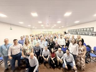 Seagri promove encontro em Cascavel para fortalecer a integração do sistema agropecuário paranaense 
