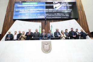  Assembleia homenageia os 70 anos do IDR-Paraná em sessão solene 