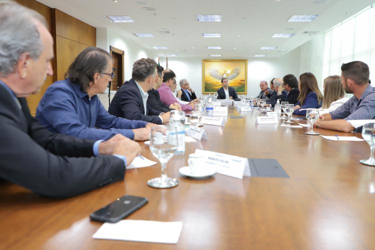 Nova direção Sindiavipar