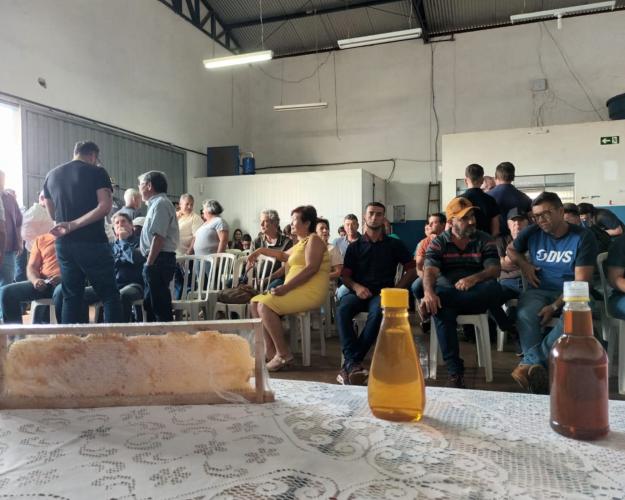 Recursos foram liberados pelo Estado por meio do Programa Coopera Paraná. Empreendimento permitirá agregar valor ao mel.