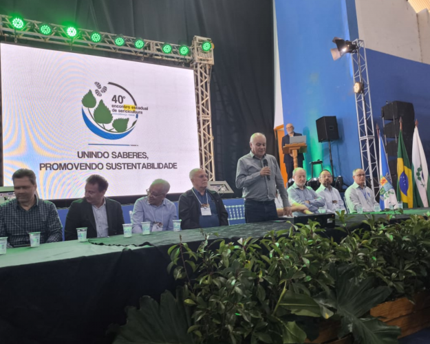 Sericicultoras paranaenses já podem se inscrever para Concurso que levará à França