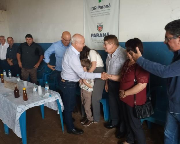 Recursos foram liberados pelo Estado por meio do Programa Coopera Paraná. Empreendimento permitirá agregar valor ao mel.