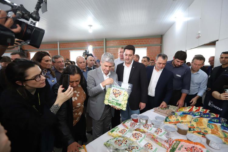 Governo federal pode reproduzir projeto de combate à fome do Paraná em todo o Brasil
