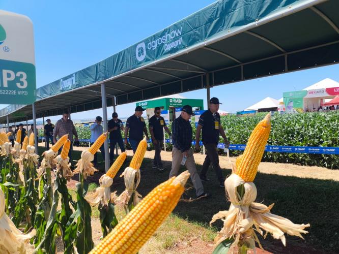 Copagril abre temporada de eventos agropecuários no Paraná