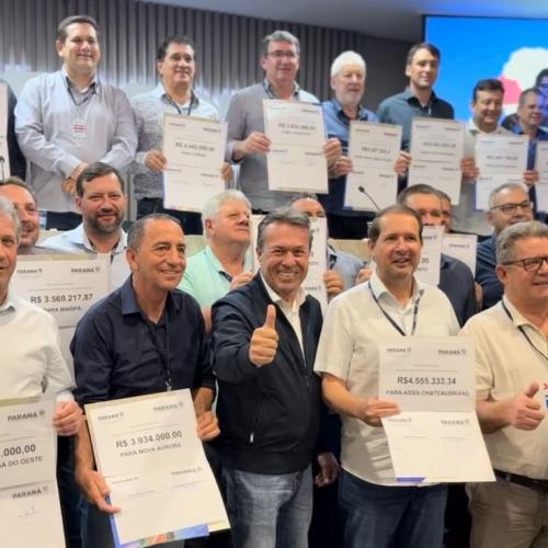 Municípios do Oeste do Paraná recebem mais de R$ 210 milhões em investimentos para aquisição de maquinário