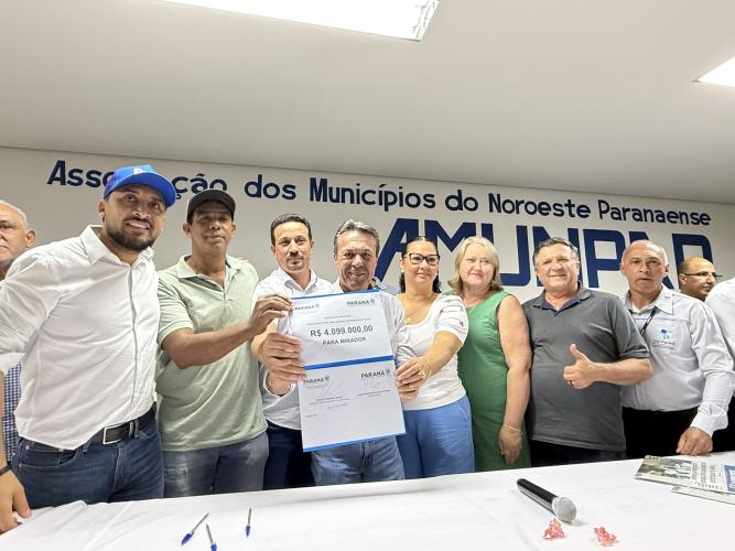 Secretário da Agricultura participa de encontro com a Amunpar e destaca adesão total dos municípios a convênio