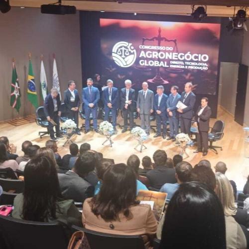 Paraná apresenta em congresso iniciativas que unem ciência e produção agropecuária