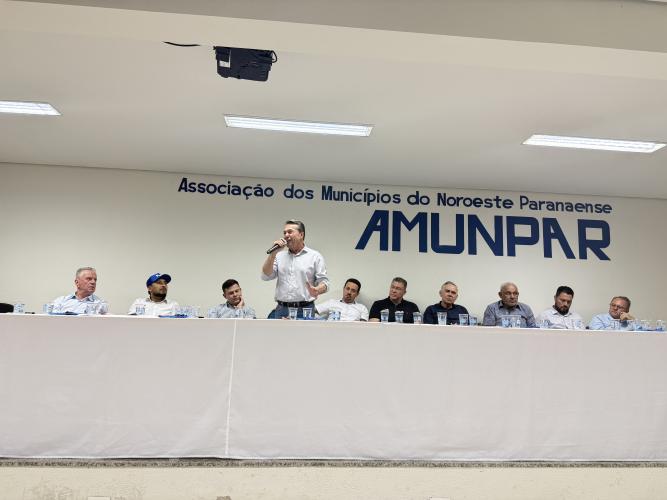 Secretário da Agricultura participa de encontro com a Amunpar e destaca adesão total dos municípios a convênio