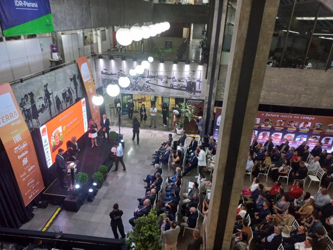 Histórias que inspiram: produtores rurais e extensionistas do IDR-Paraná recebem o Prêmio Orgulho da Terra 2025