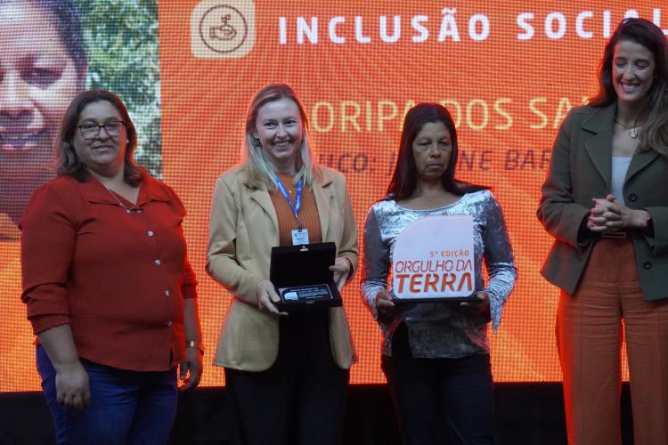 Histórias que inspiram: produtores rurais e extensionistas do IDR-Paraná recebem o Prêmio Orgulho da Terra 2025