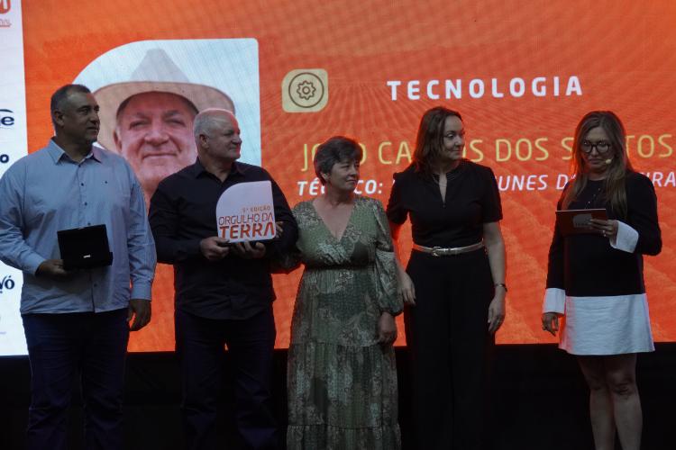 Histórias que inspiram: produtores rurais e extensionistas do IDR-Paraná recebem o Prêmio Orgulho da Terra 2025