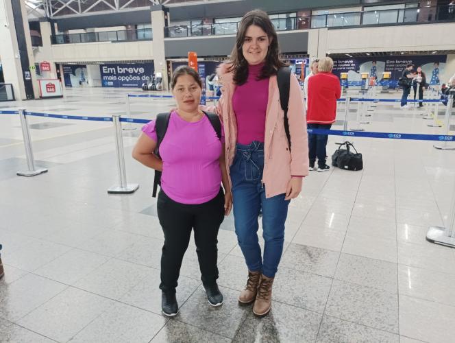 Sericicultoras premiadas pelo Governo do Paraná embarcam para a França