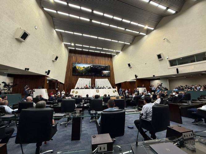 Em sessão solene, Marcio Nunes destaca papel da Faep na modernização do campo paranaense